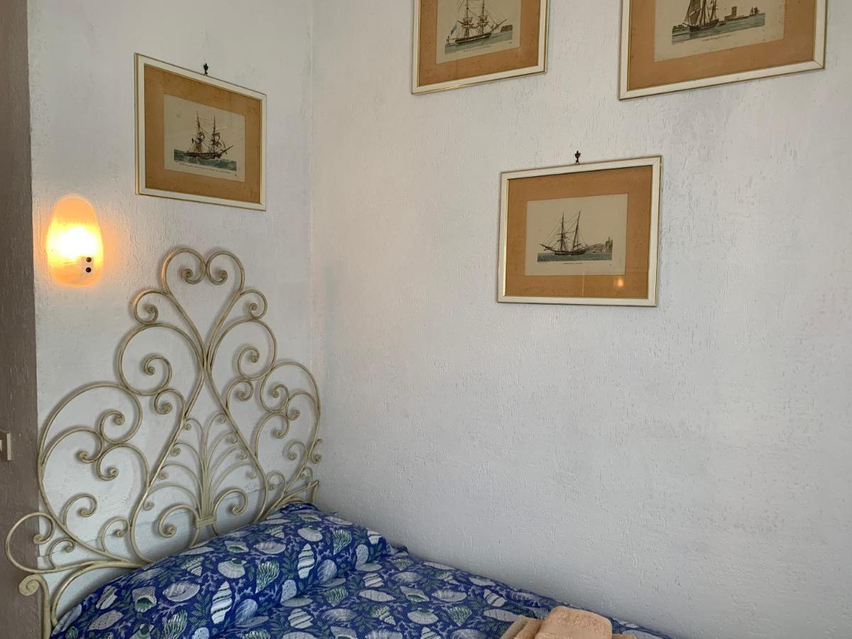 Villino A 300 Mt Dal Mare - A Solo Un'Ora Di Treno Dal Centro Di Roma Anzio Exterior foto